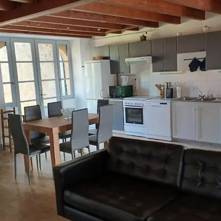Tatil Evi La Grange A Baran - Propriete De Charme Avec Piscine Castels